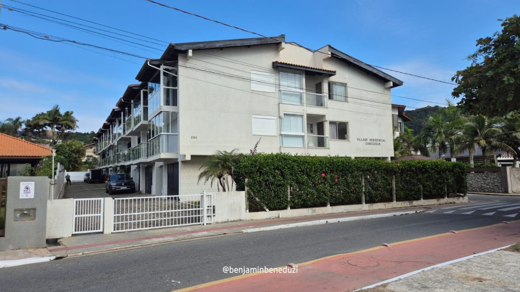 Village Cabeçudas Apartamento Tripex