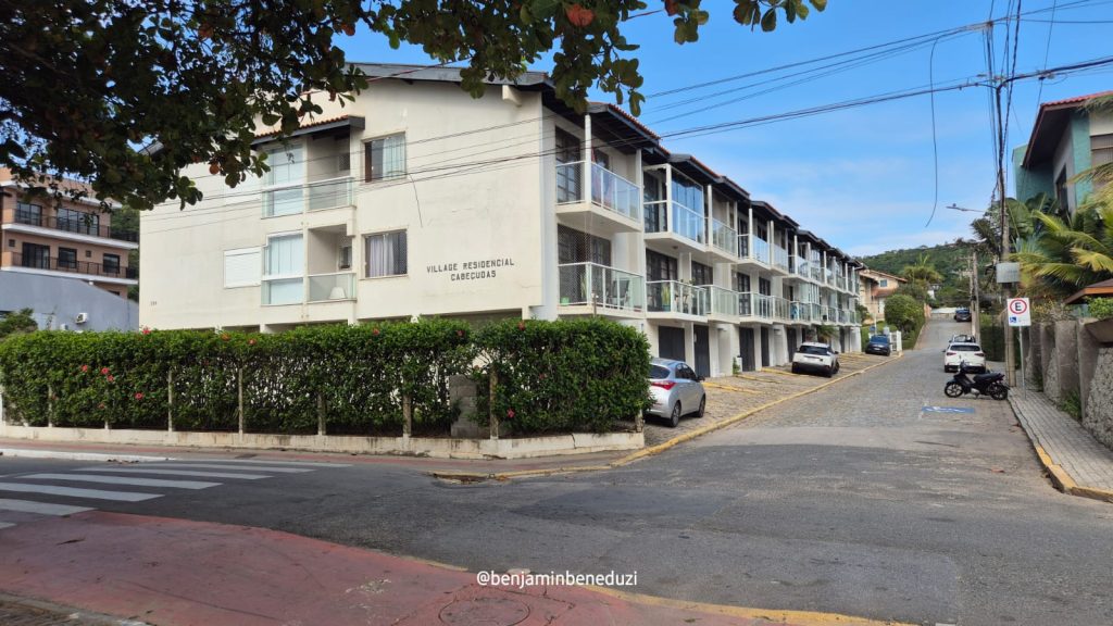 Village Cabeçudas Apartamento Tripex