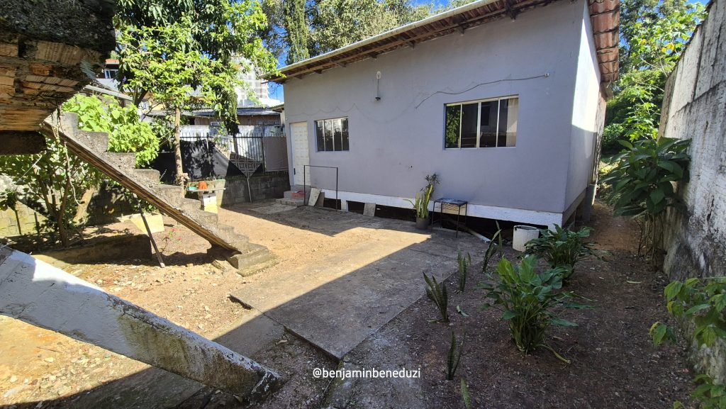 Terreno com casa 3 quartos Fazenda