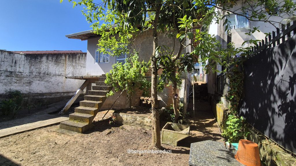 Terreno com casa 3 quartos Fazenda