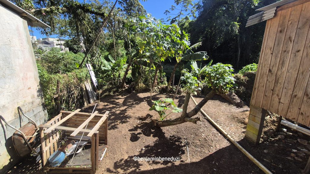 Terreno com casa 3 quartos Fazenda